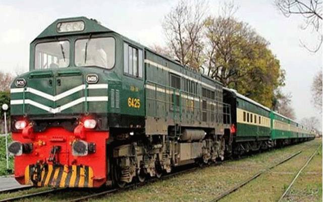 وفاقی حکومت نےسپیشل ٹرینیں چلانے کی تجویز رد کر دی