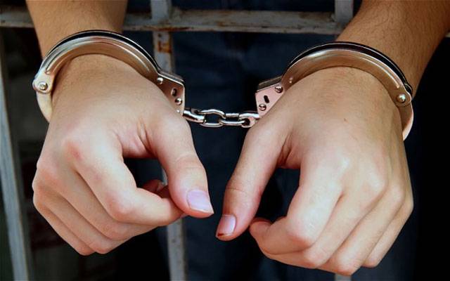 ٹریفک وارڈن پر تشدد کرنیوالے موٹرسائیکل سوار گرفتار