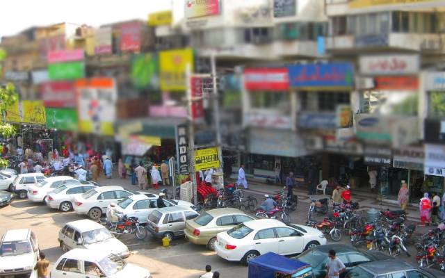 حکومت نے دکانیں کھولنے کی اجازت دیدی