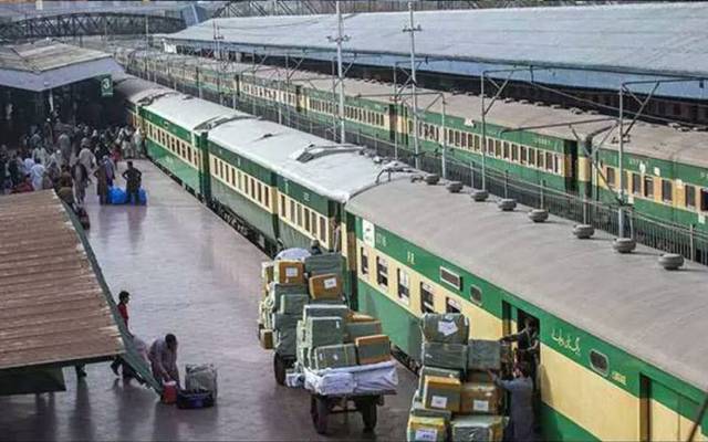 وفاقی حکومت کا ریلوے کو خصوصی ریلیف پیکج دینے کا فیصلہ