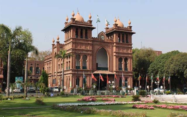 انتظامیہ کا ٹاؤن ہال کی عمارتوں میں جراثیم کش سپرے