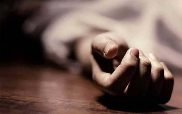 پسند کی شادی پرباپ نے بیٹی کو کلہاڑی کے وار سے قتل کر دیا