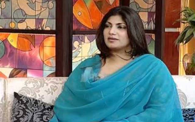 گلوکارہ سائرہ نسیم نے بھی خودکو فیملی سمیت گھر میں محصور کر لیا