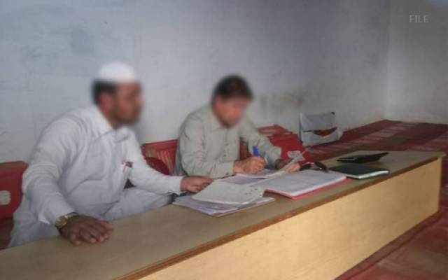 ایمبولینس ڈرائیور سے پٹواری بننے والا اینٹی کرپشن کے ریڈار پر آگیا