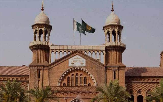 وکلا کو حکومتی فنڈز کی عدم فراہمی پر عدالت کا بڑا حکم
