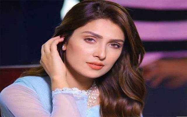 عائزہ خان کی نئی تصاویر نے سوشل میڈیا پر دھوم مچادی