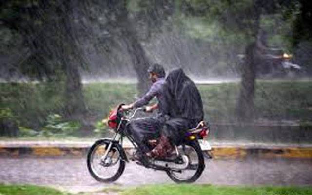 قدرت لاہوریوں پر مہربان، محکمہ موسمیات کی مزید بارش کی پیشگوئی