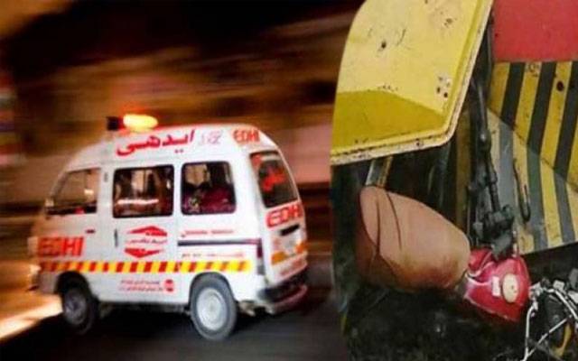 تیز رفتار مزدہ ٹرک کی چنگ چی رکشہ کو ٹکر