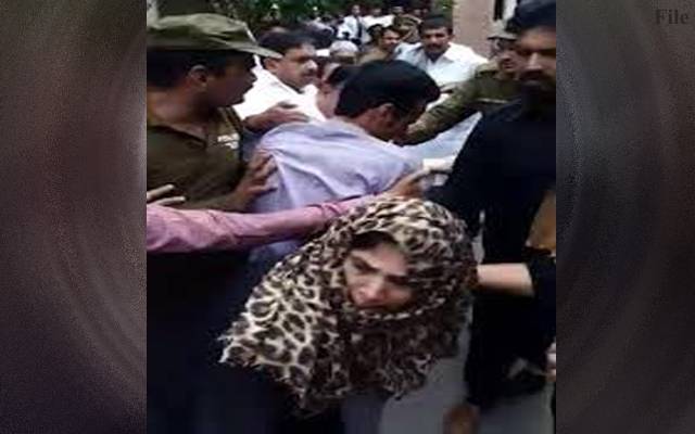 پسند کی شادی کرنیوالی لڑکی پر تشدد