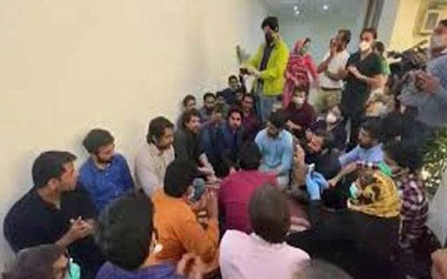محکمہ صحت کے گرینڈ ہیلتھ الائنس سے مذاکرات کامیاب، دھرنا ختم