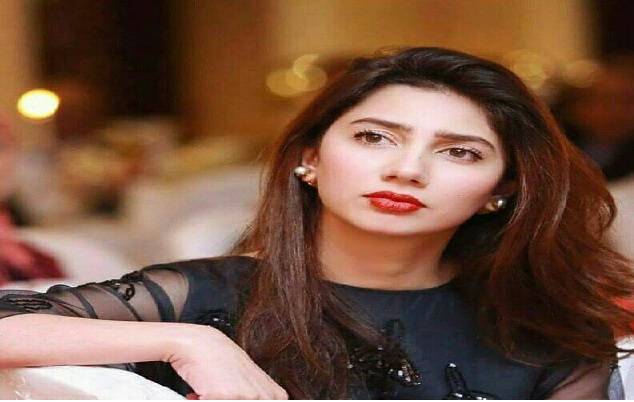  ماہرہ خان نے کورونا وائرس کا انٹرویو کر ڈالا