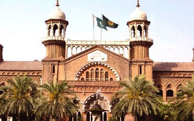 فیکٹریوں سےاضافی سرچاجز کی وصولی، ایف بی آر سیکرٹری طلب 