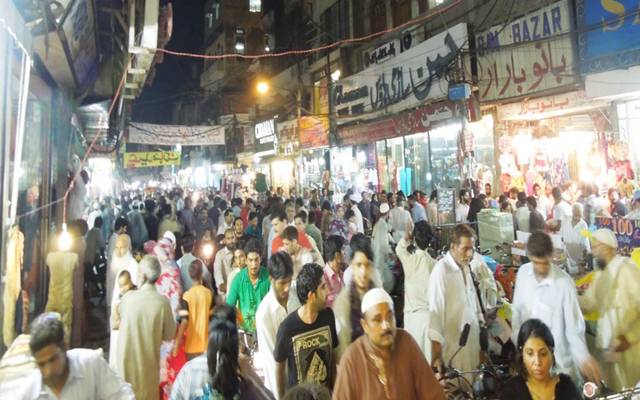 بازاروں میں خریداروں کا رش،احتیاطی تدابیر نظر انداز