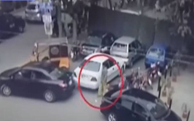 لاہور میں گاڑی اور موٹرسائیکل چور متحرک