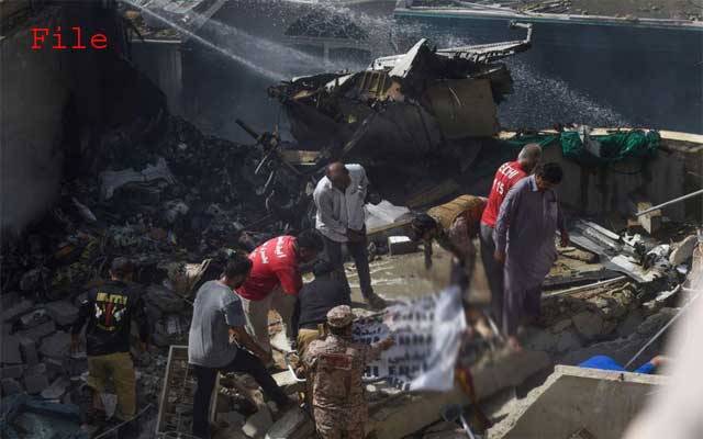 طیارہ حادثہ، یو ایچ ایس کی ٹیم نے مزید 4 نعشوں کی شناخت کرلی