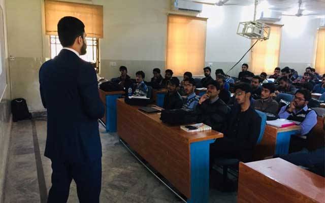 اساتذہ کا مستقبل داؤ پر لگ گیا
