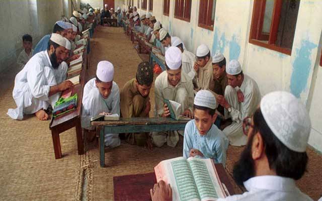 حکومت کا مدارس کو کھولنے کی اجازت دینے سے انکار
