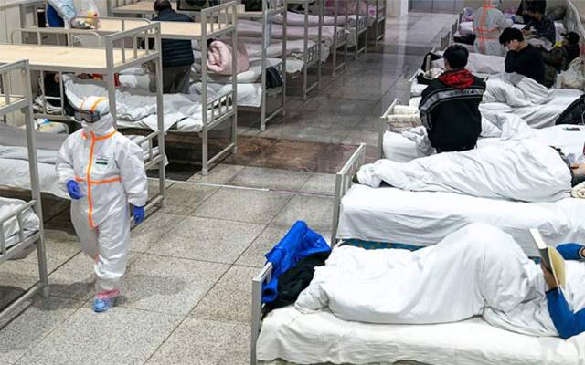 کورونا کیسز بڑھنے سے ہسپتالوں میں جکہ کم پڑنے لگی
