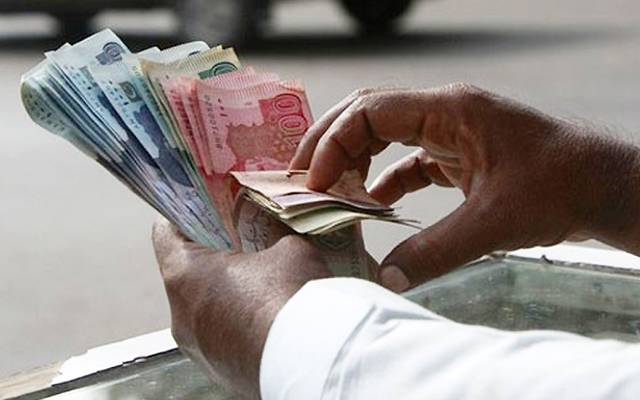 اساتذہ کیلئے بری خبر،3 ماہ کی تنخواہیں روک لیں