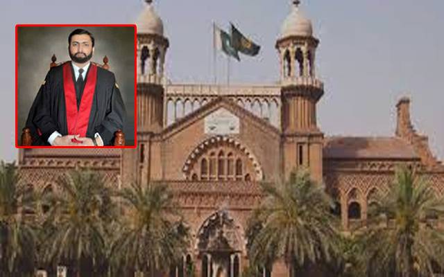 ’’پائوں پر مہندی لگی ہے،کام نہیں کرسکتیں تو عہدہ چھوڑدیں‘‘