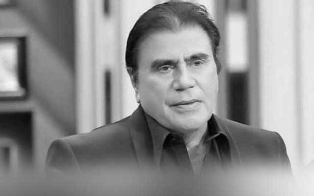طارق عزیز کو والدہ کے پہلو میں سپرد خاک کردیا گیا 