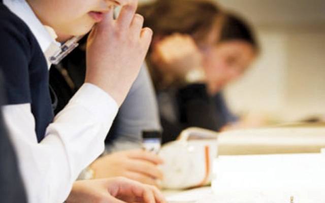 طلباء کو ضروری سلیبس پڑھانےپرغور