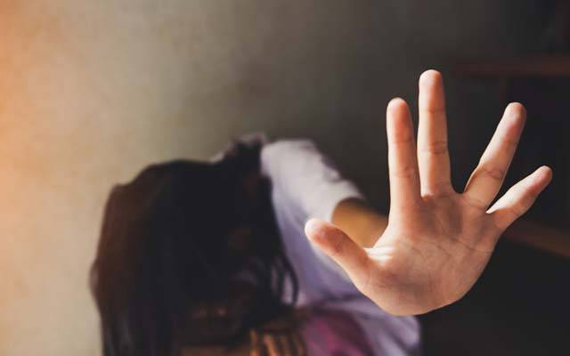 ڈکیتی کے دوران ڈاکوئوں کی 19سالہ لڑکی سےزیادتی