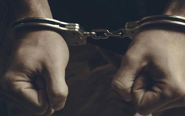 غیر قانونی تعمیرات میں ملوث بلڈنگ انسپکٹر گرفتار