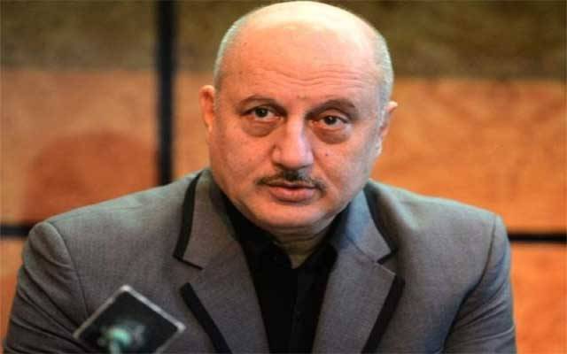 بھارتی اداکار انوپم کھیر کا خاندان کورونا وائرس کا شکار ہوگیا