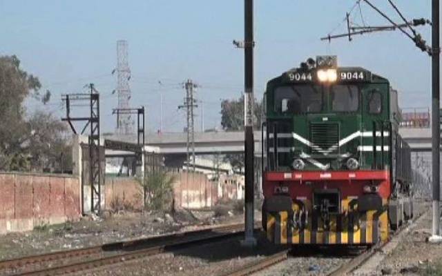 کورونا سے ریلوے کی آمدن متاثر، 47 ارب کا خسارہ