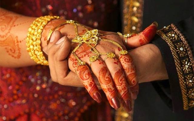  شادی کیلئےلڑکیوں کی عمر 18 سال مقرر کرنے کی قرارداد جمع