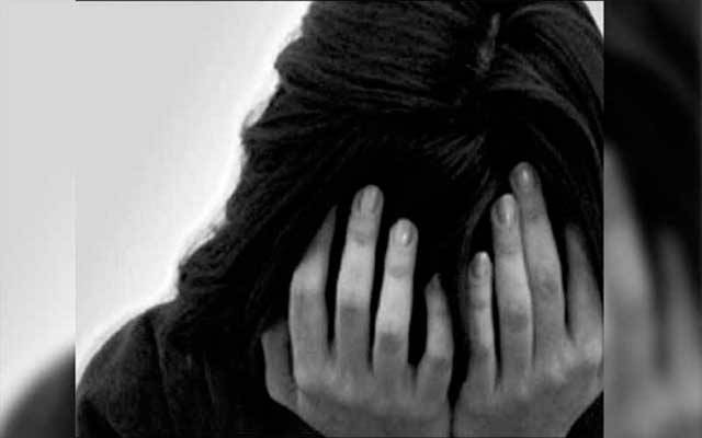 پروفیسر پر طالبہ کو ہراساں کرنیکا الزام، اہم پیشرفت سامنے آگئی