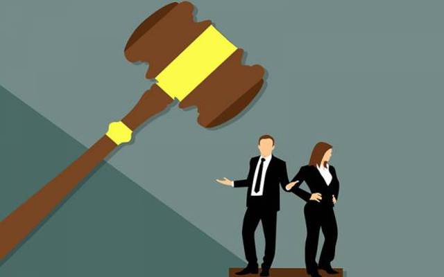 شوہر کا گھریلو ملازمہ کے ساتھ معاشقہ،بیوی عدالت پہنچ گئی 