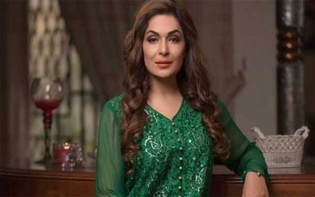 ا سٹیج فنکاروں کو میرا کی طرف سے عیدی