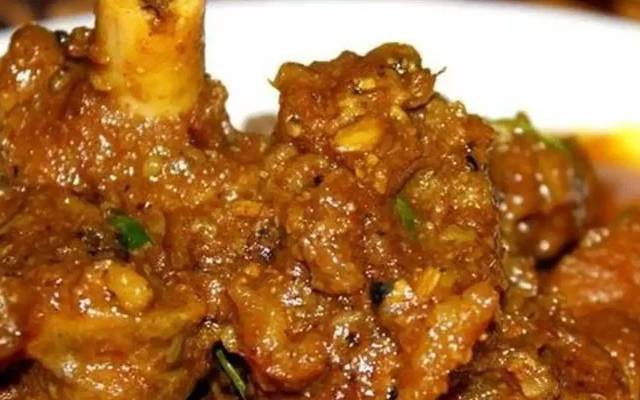 سنت ابراہیمی کی ادائیگی کے بعد مزے مزے کے پکوانوں کی تیاری جاری