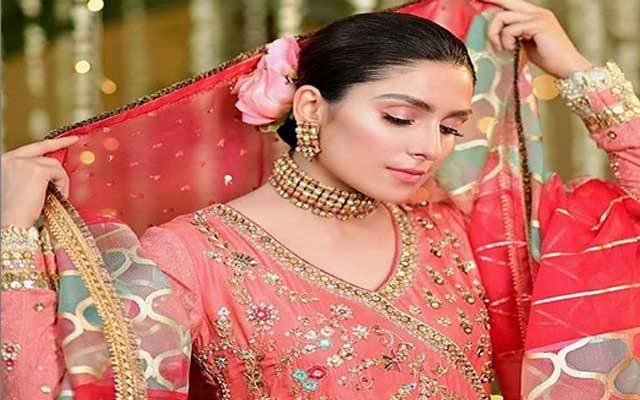عائزہ خان کی عید سیلفی وائرل