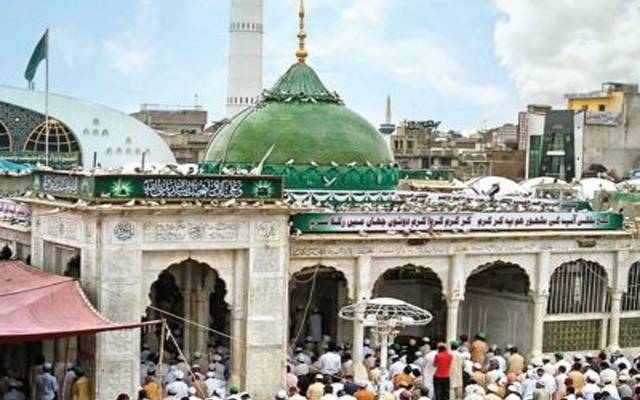 مقدس مقامات کے اطراف جرائم پیشہ افراد کے ڈیرے