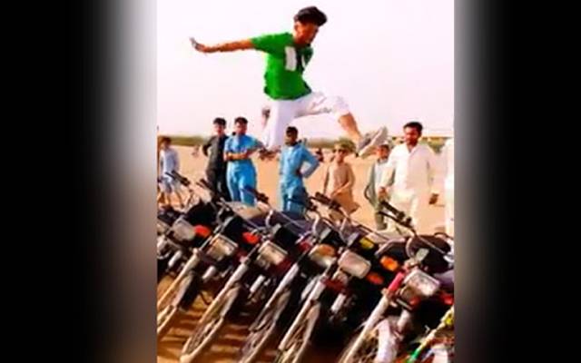 لانگ جمپ کی ویڈیو وائرل ، ٹھٹھہ کے نوجوان کی قسمت جاگ اٹھی 