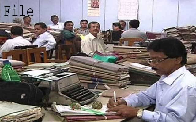 ناقص کارکردگی دکھانے والے افسران کی شامت 