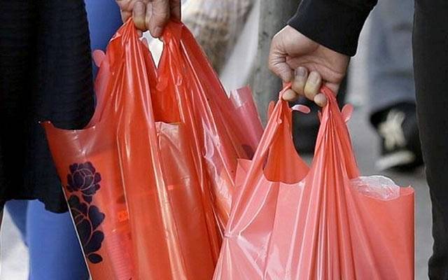 پھل فروشوں،میڈیکل سٹورزمیں پلاسٹک بیگزکےاستعمال پر پابندی