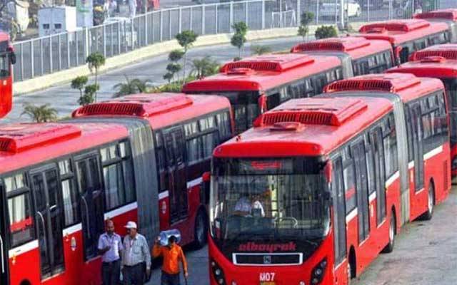 میٹرو بس کا خسارہ 54 کروڑ کے قریب پہنچ گیا