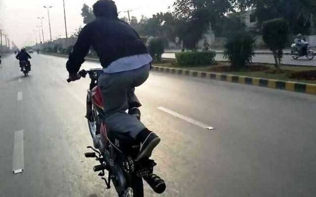 ون ویلنگ کے شوقین منچلے جیل کی ہوا کھانے کیلئے ہوجائیں تیار