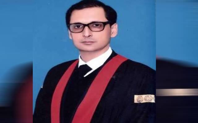 کورونا وبا کو جواز بنا کر امتحانات نہیں روکے جاسکتے: جسٹس جواد حسن 