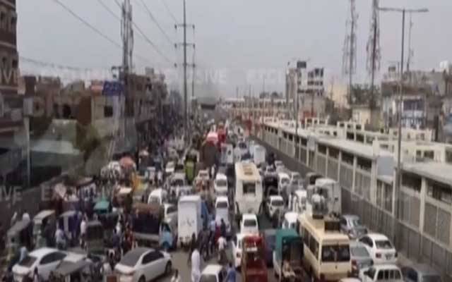 فیروز پور روڈ پر بدترین ٹریفک جام