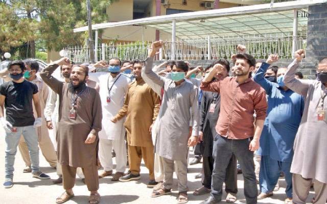 میٹرو بس ملازمین نوکریوں سے فارغ