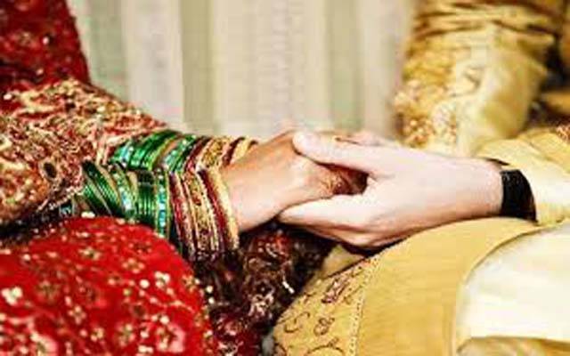 لڑکی نے اپنا ریپ کرنے والے ملزم  سے شادی کرلی