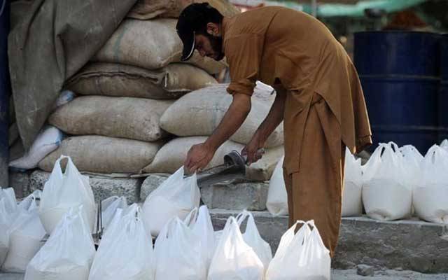 اشرافیہ ومستحق افراد کو الگ الگ قیمت پر آٹے کی فراہمی