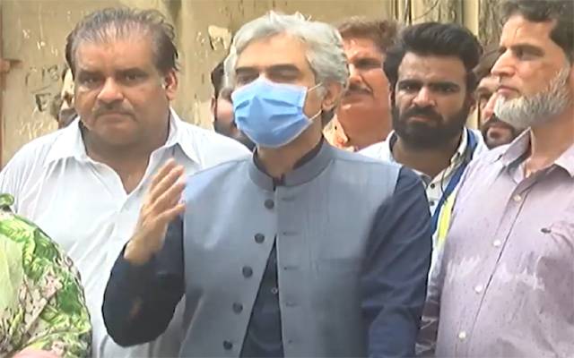 ہر انتظامی افسر کو کارکردگی کی بنیاد پر جواب دینا ہوگا: میاں اسلم اقبال