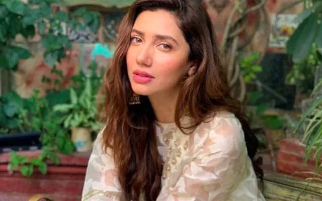 ماہرہ خان سی سی پی او لاہور کے بیان پر برس پڑیں