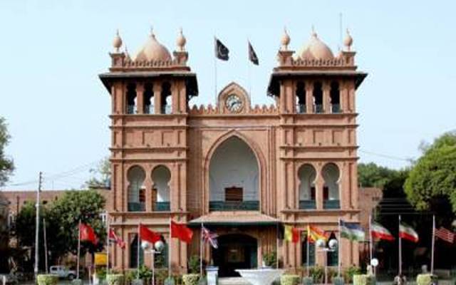 کمشنر لاہور میٹروپولیٹن کارپوریشن کا ریونیو بڑھانے کے لیے ان ایکشن